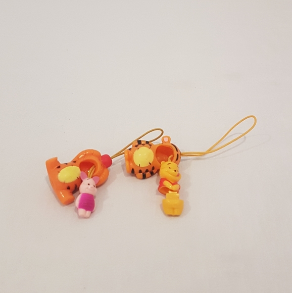 Rare Disney Peek-a-Pooh Series 9 Pooh as Tigger - Picture 3 of 4